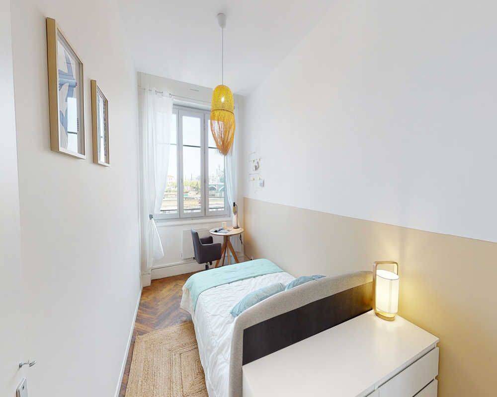 Appartement 4 pièces 130 m² · à Lyon 2ème Arrondissement · 130 m² · 815 €/mois