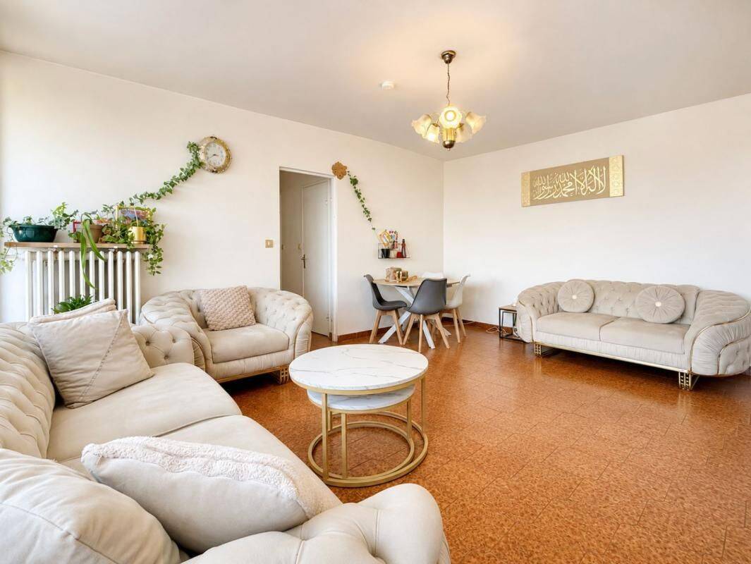 Appartement 4 pièces 78 m² · à Chenôve · 78,5 m² · 85 000 €