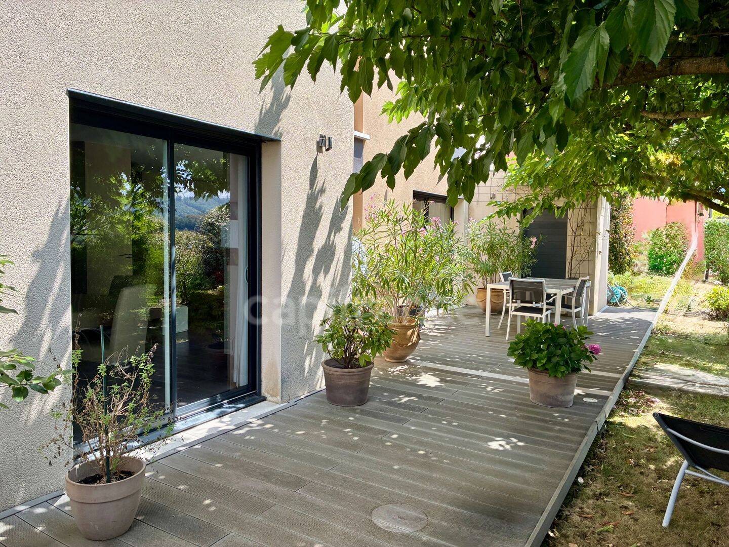 Maison 6 pièces 177 m² · à Saint-Pierre-la-Palud · 177 m² · 585 000 €
