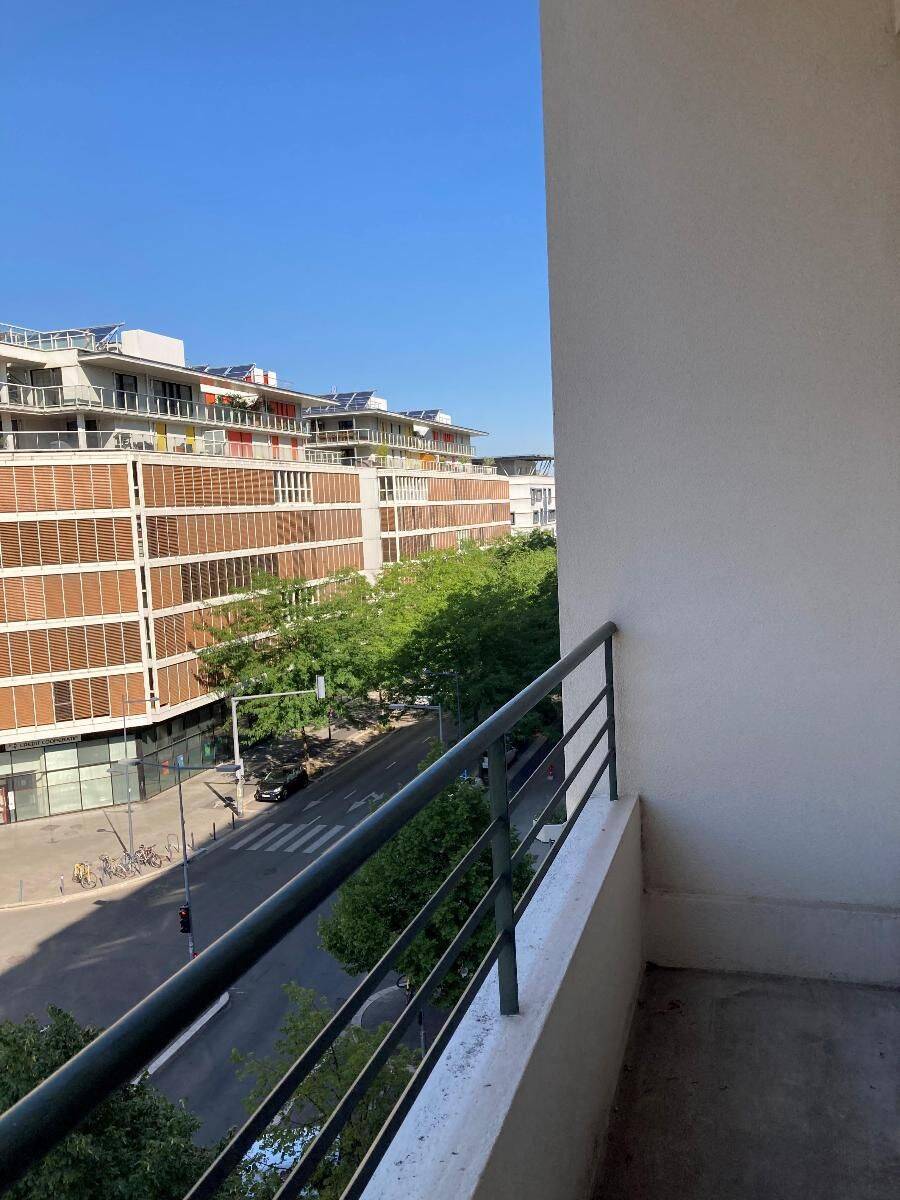 Appartement 2 pièces 65 m² · à Grenoble · 65,1 m² · 751 €