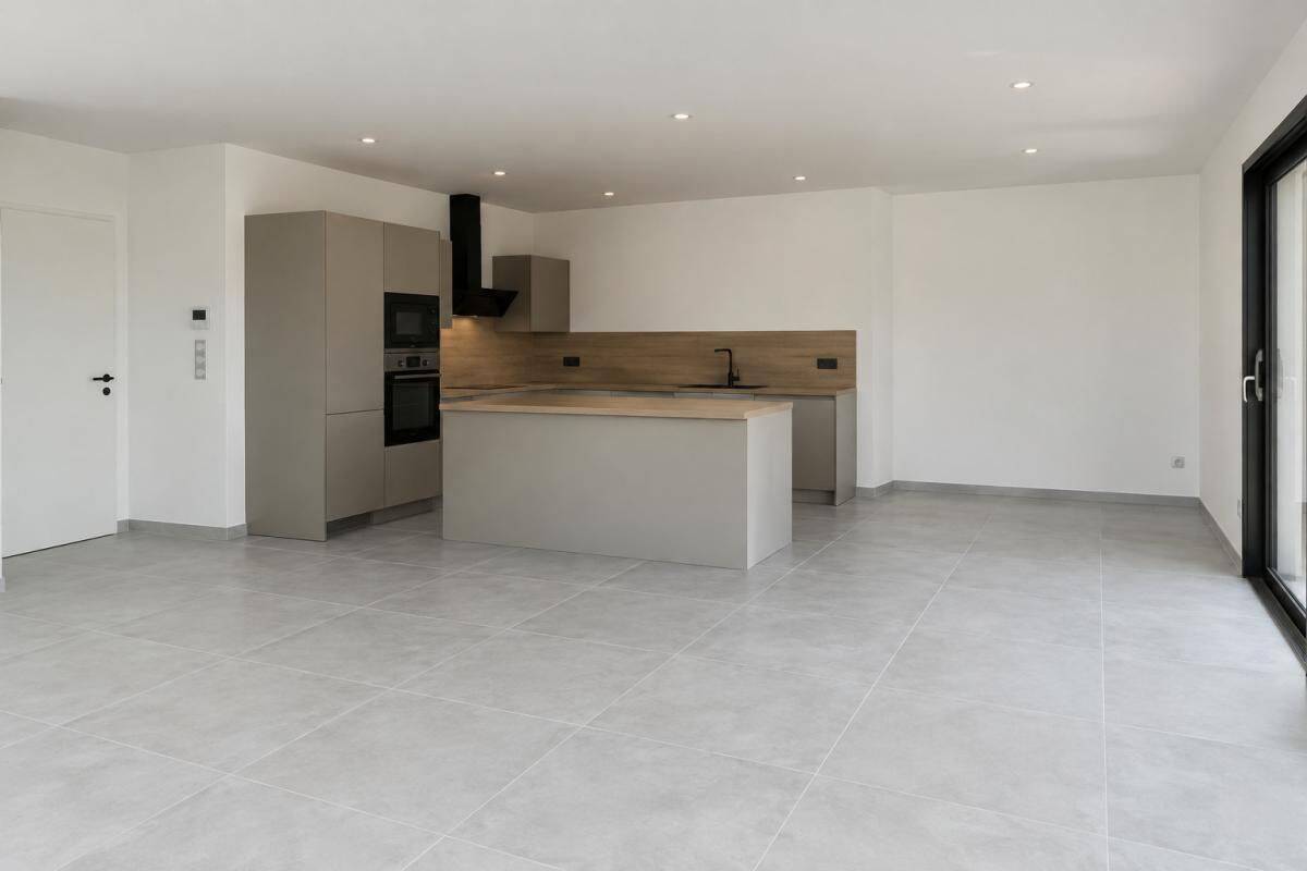 Maison 2 pièces 100 m² · à Aix-en-Provence · 100 m² · 2 300 €/mois