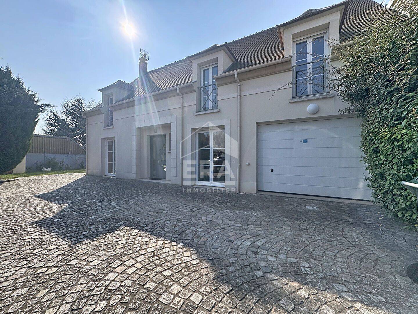 Maison 6 pièces 170 m² · à Lamorlaye · 170,2 m² · 699 000 €