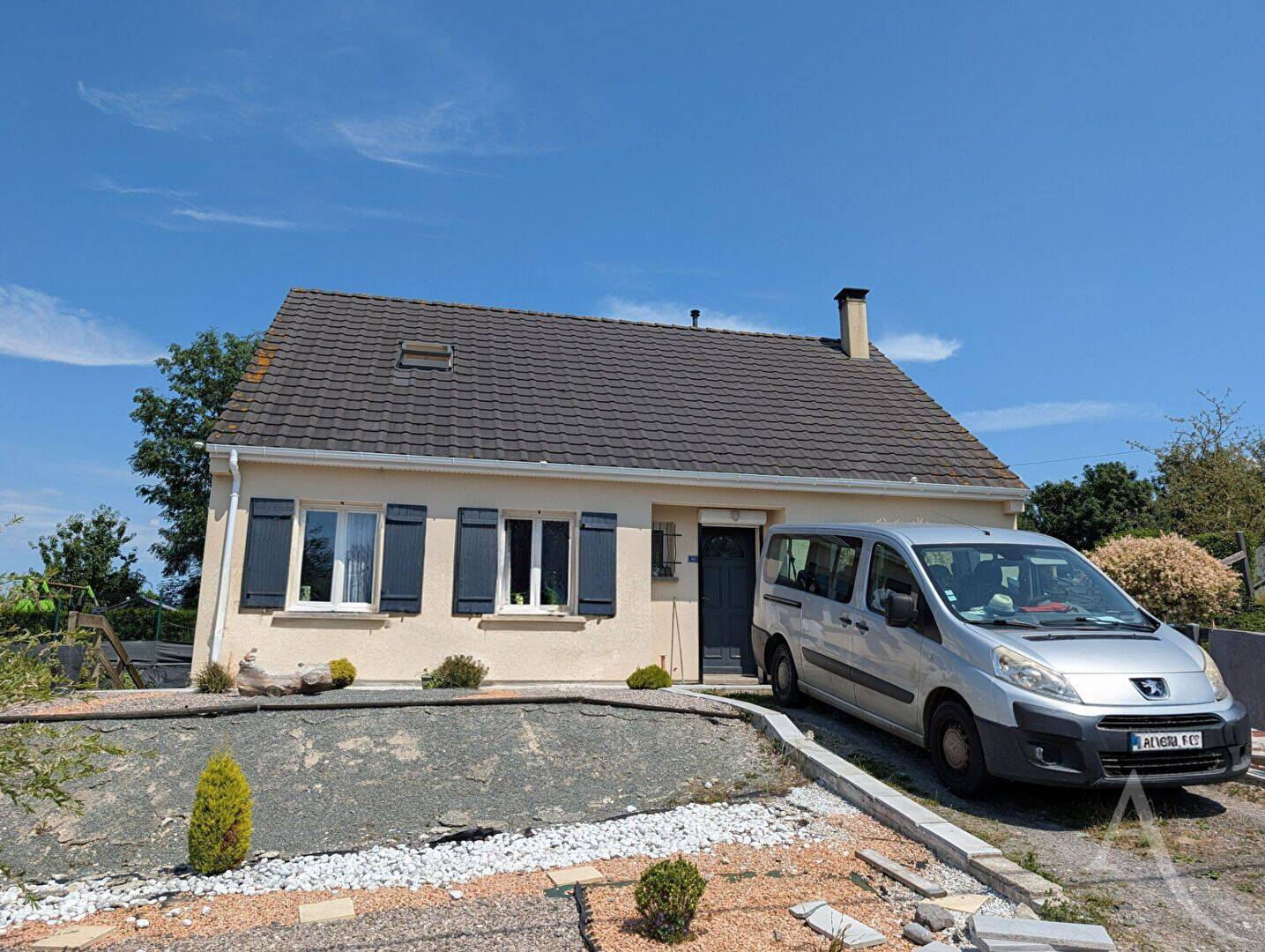 Maison 8 pièces 120 m² · à Delettes · 120 m² · 228 900 €