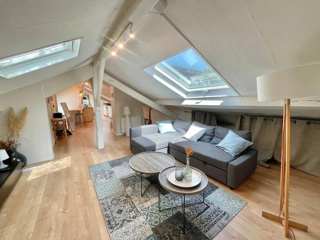 3 pièces 101 m² · à Toulouse · 100,7 m² · 979 €/mois