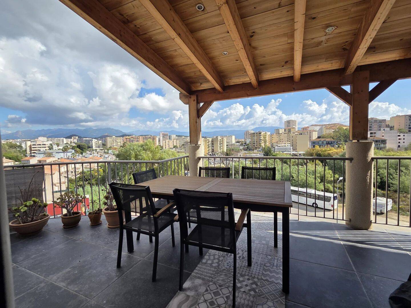 Appartement 4 pièces 92 m² · à Ajaccio · 92,3 m² · 364 000 €