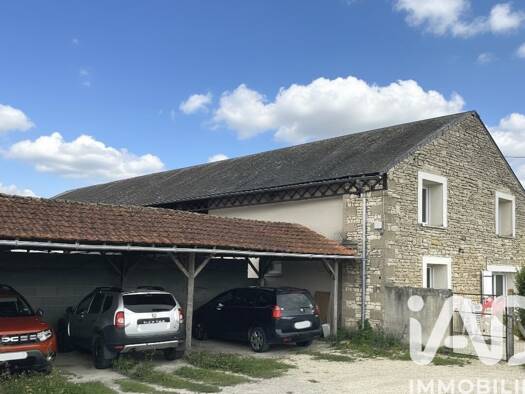 Maison à vendre 174 800 € 4 pièces 3 chambres 98 m² 530 m² de terrain Vendeuvre-du-Poitou 86380