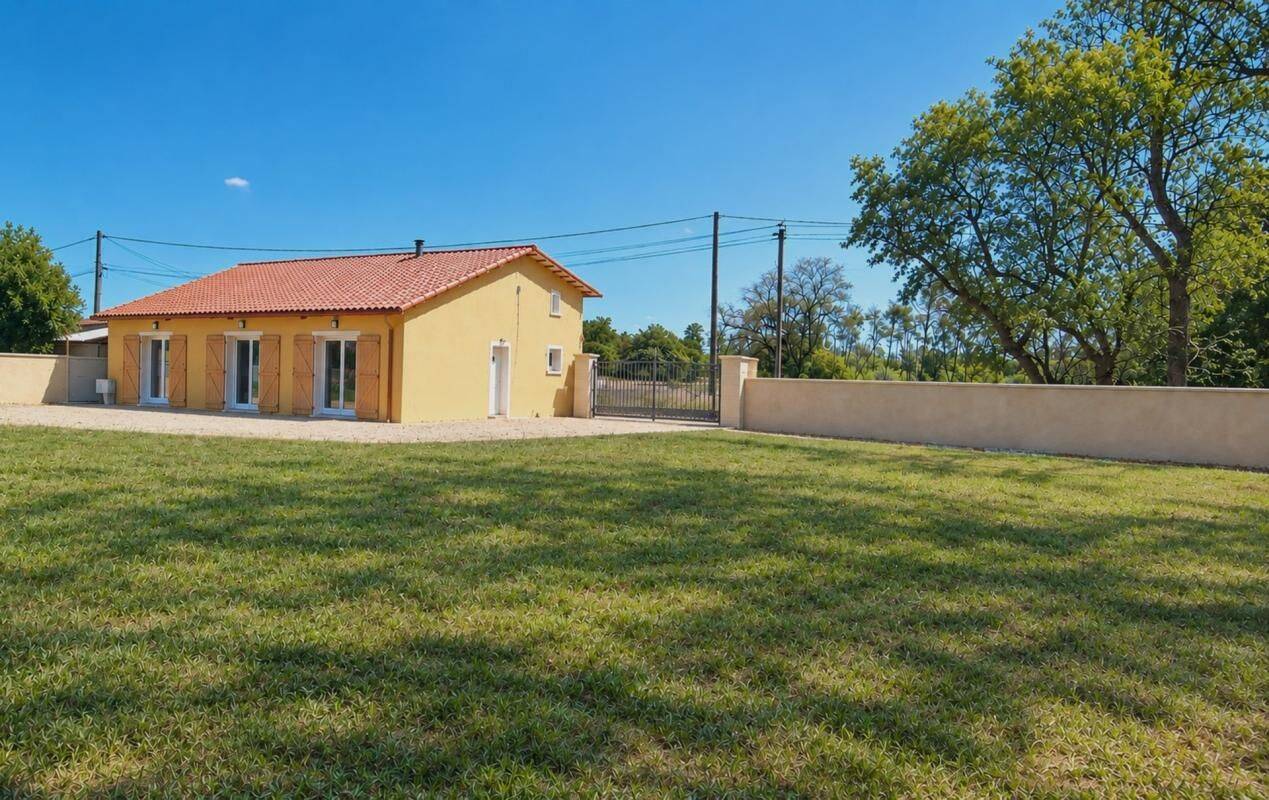 Maison 6 pièces 180 m² · à La Roche Chalais · 180 m² · 262 000 €