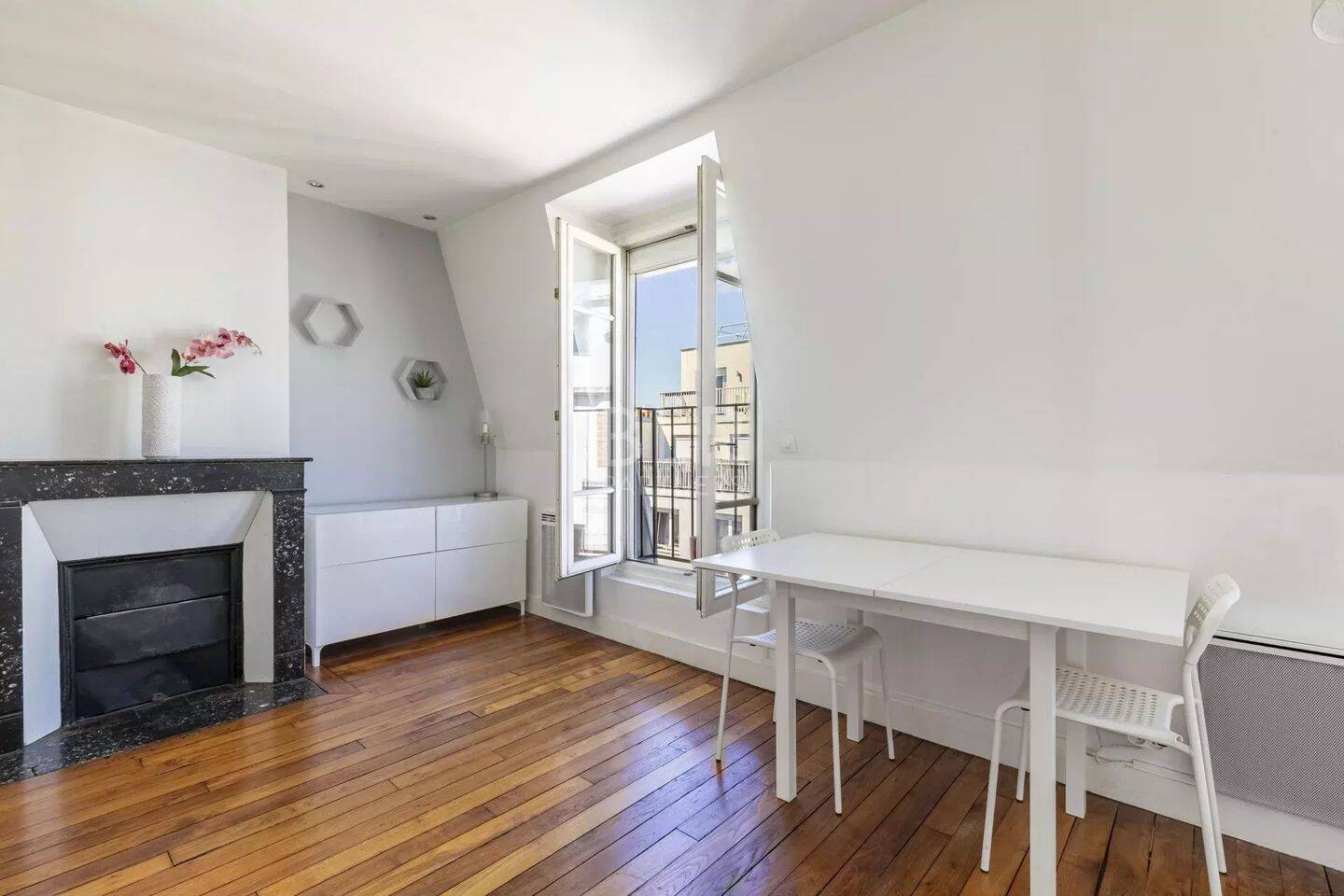Appartement 1 pièce 23 m² · à Paris 17ème Arrondissement · 23 m² · 1 250 €/mois
