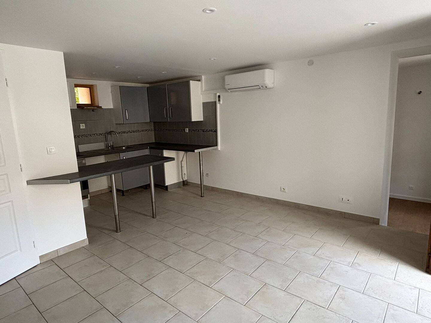 Appartement 4 pièces 60 m² · à Bormes-les-Mimosas · 59,7 m² · 973 €