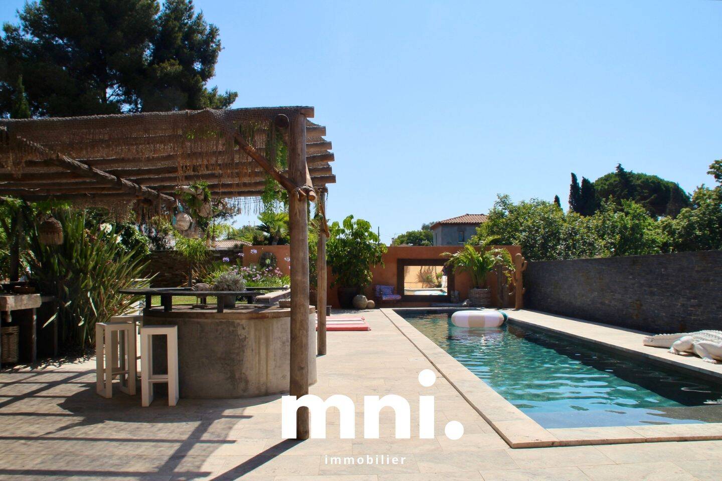 Maison 6 pièces 205 m² · à La Seyne-sur-Mer · 205 m² · 880 000 €