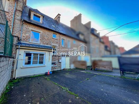 Immeuble à vendre 114 480 € 160 m² Sud Condé-en-Normandie 14110