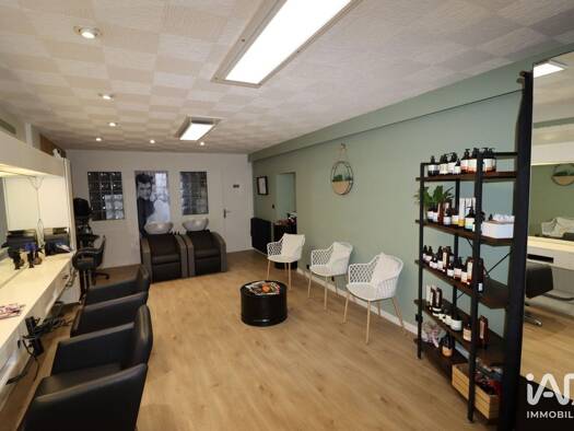 Boutique à vendre 18 000 € 50 m² de surface de vente Billom 63160