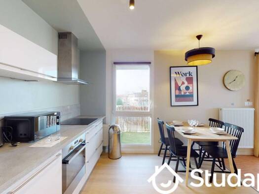 Colocation à louer 572 € 1 pièce 1 chambre 10 m² 2ème étage Caulier Lille 59800