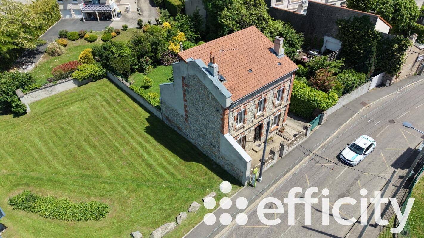 Maison 5 pièces 96 m² · à Saint-Étienne · 96 m² · 275 000 €