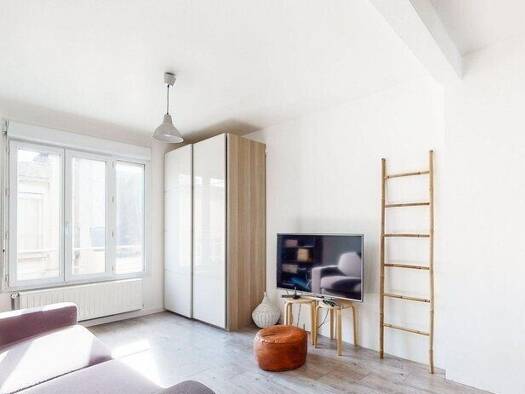 Appartement à louer - logement étudiant 691 € 1 pièce 30 m² Centre Ville Niort 79000