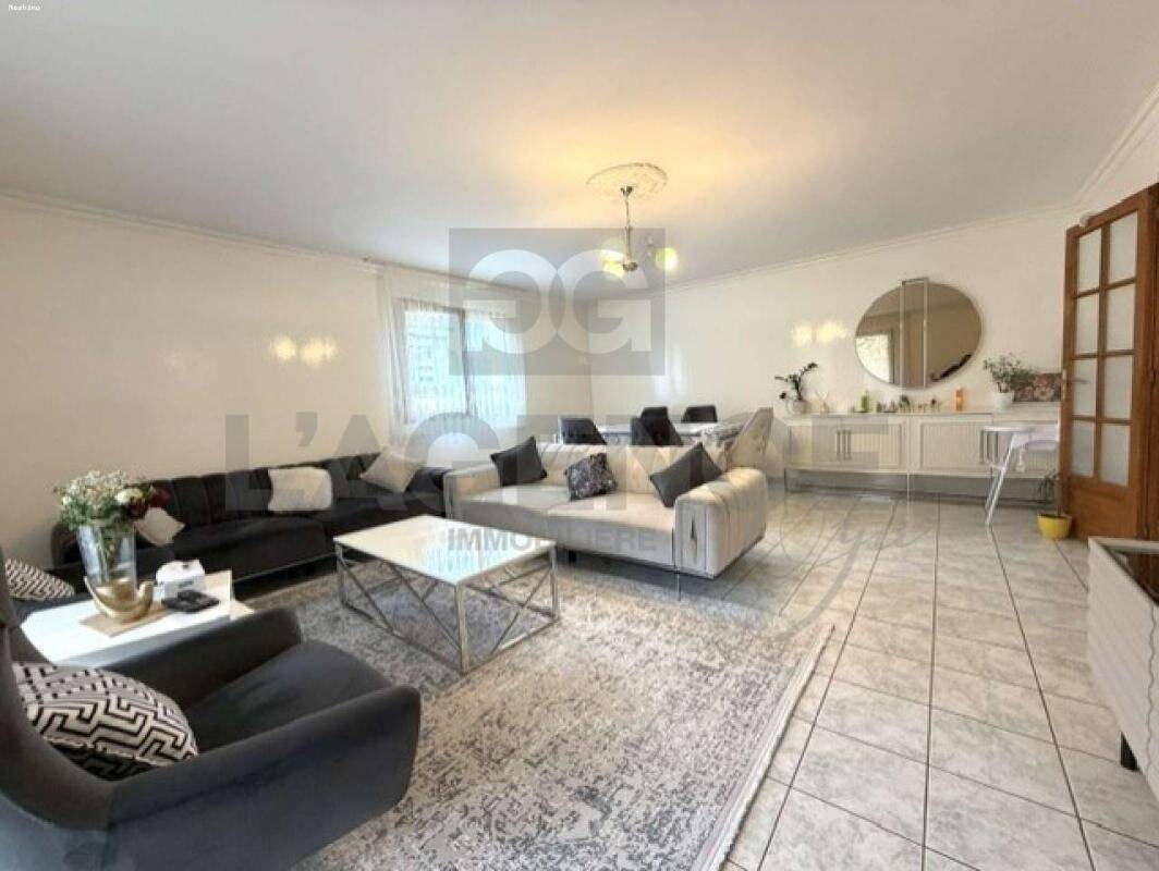 Appartement 5 pièces 112 m² · à Cluses · 112 m² · 325 000 €