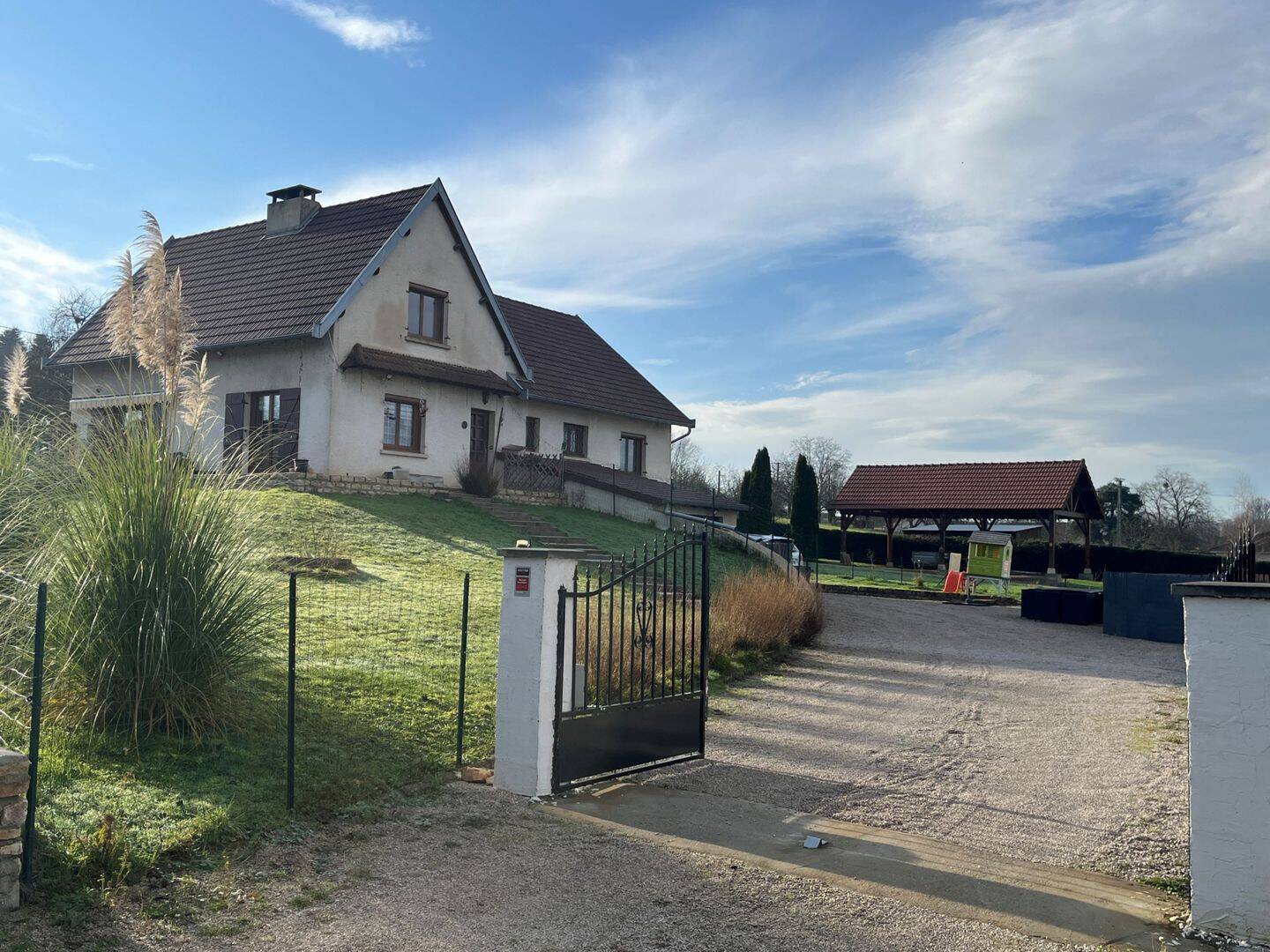 Maison 10 pièces 186 m² · à Bantanges · 186,4 m² · 265 000 €