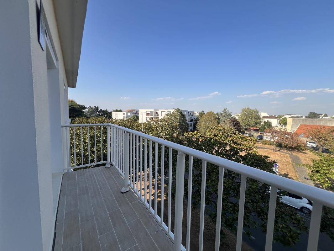 Appartement 5 pièces 104 m² · à Rezé · 104 m² · 225 000 €