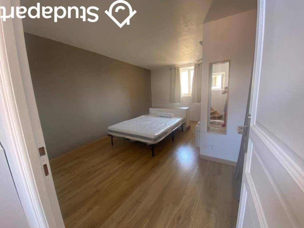 1 pièce 16 m² · à Lorgues · 16 m² · 470 €