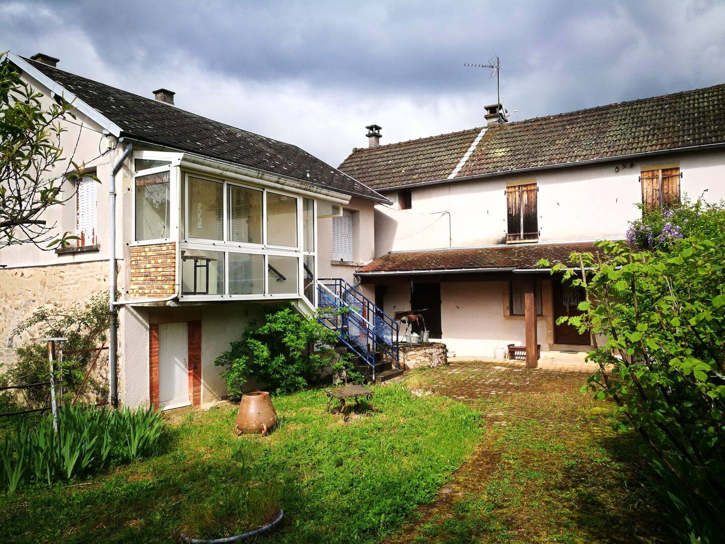 Maison 9 pièces 138 m² · à Sémelay · 138 m² · 75 000 €