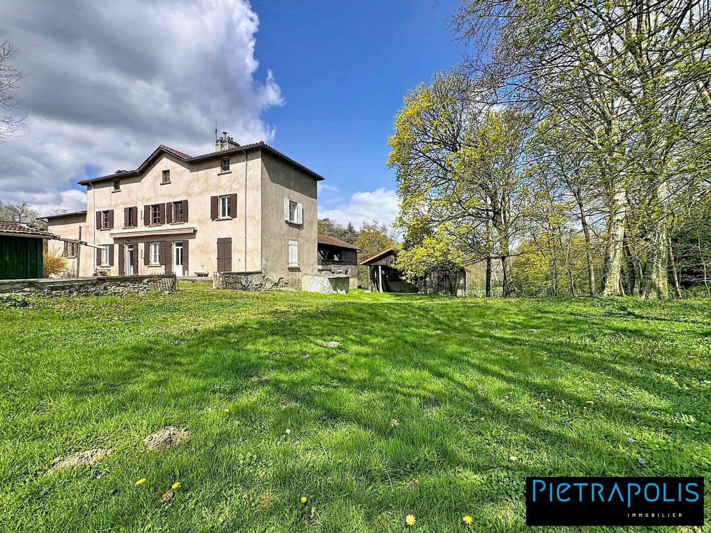 Maison 7 pièces 320 m² · à Saint-Genis-Laval · 320 m² · 495 000 €