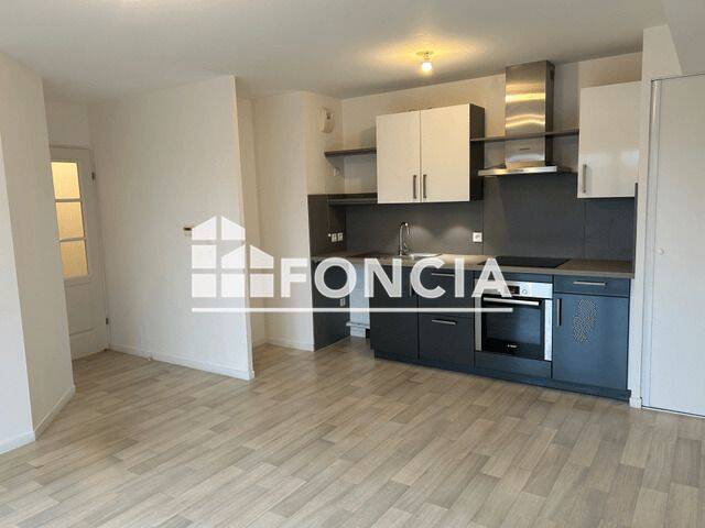 Appartement 3 pièces 55 m² · à Orléans · 54,6 m² · 743 €