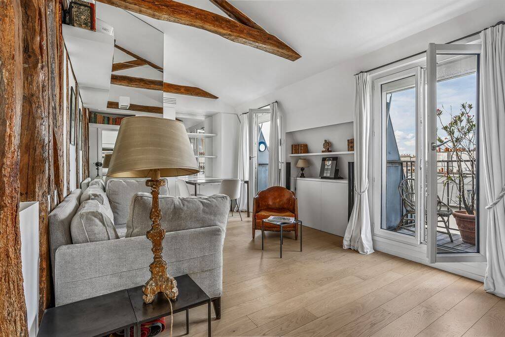 Appartement 2 pièces 48 m² · à Paris 10ème Arrondissement · 48 m² · 3 700 €/mois