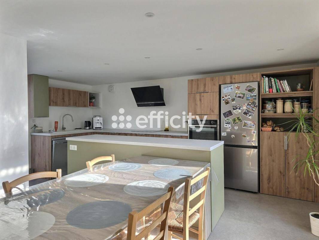 Maison 4 pièces 122 m² · à Saint-Hilaire-la-Palud · 122 m² · 229 800 €