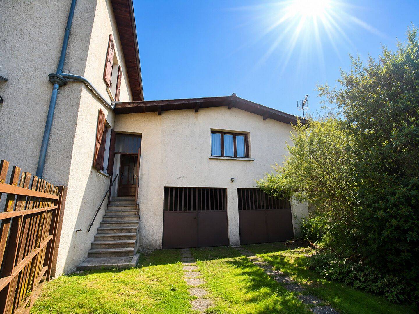 Maison 8 pièces 150 m² · à Les Abrets en Dauphiné · 150 m² · 175 000 €