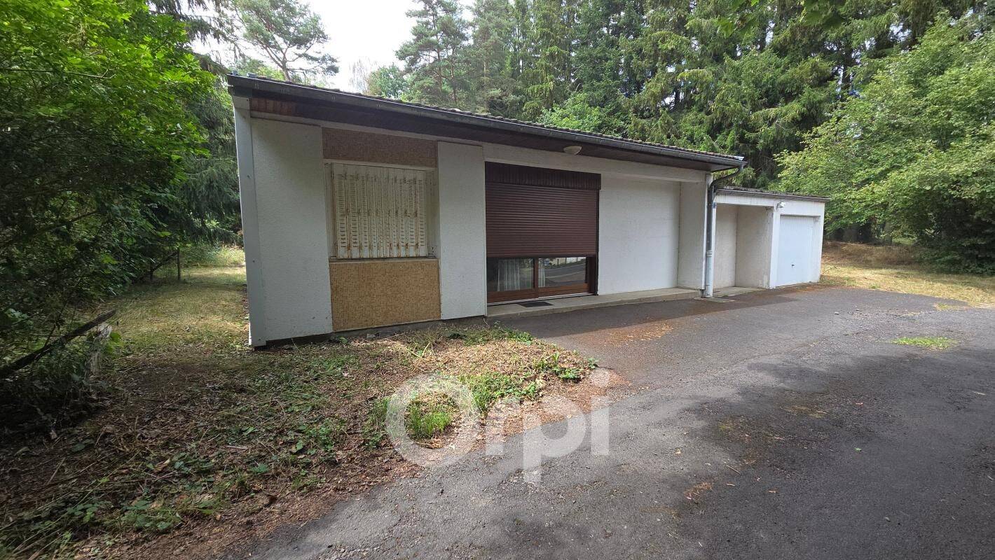 Maison 3 pièces 77 m² · à Saint-Genès-Champanelle · 77,4 m² · 185 000 €