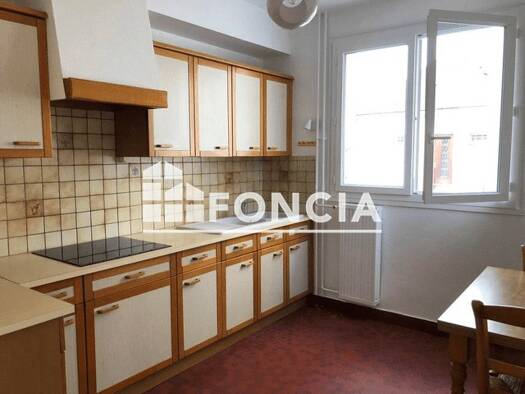 Appartement à louer 650 € 2 pièces 1 chambre 51,2 m² Étage 1/6 Lakanal-Strasbourg Tours 37000