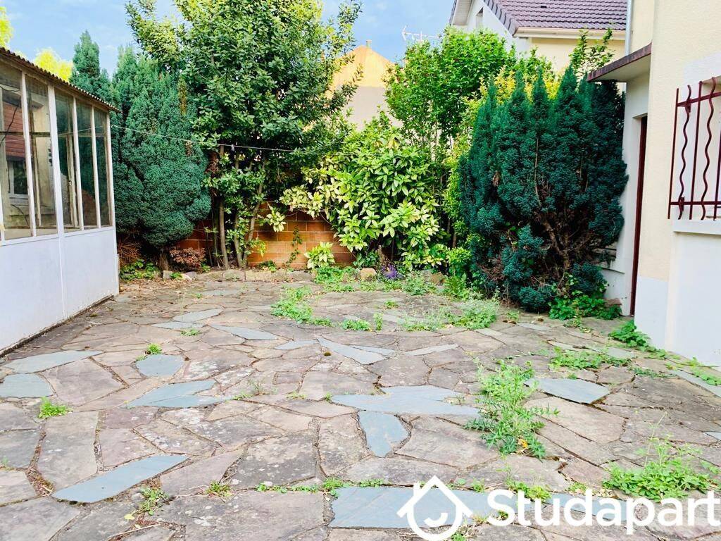 1 pièce 12 m² · à Montmagny · 12 m² · 870 €