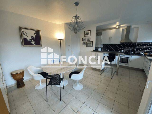 Appartement 3 pièces 78 m² · à Évian-les-Bains · 77,8 m² · 1 277 €