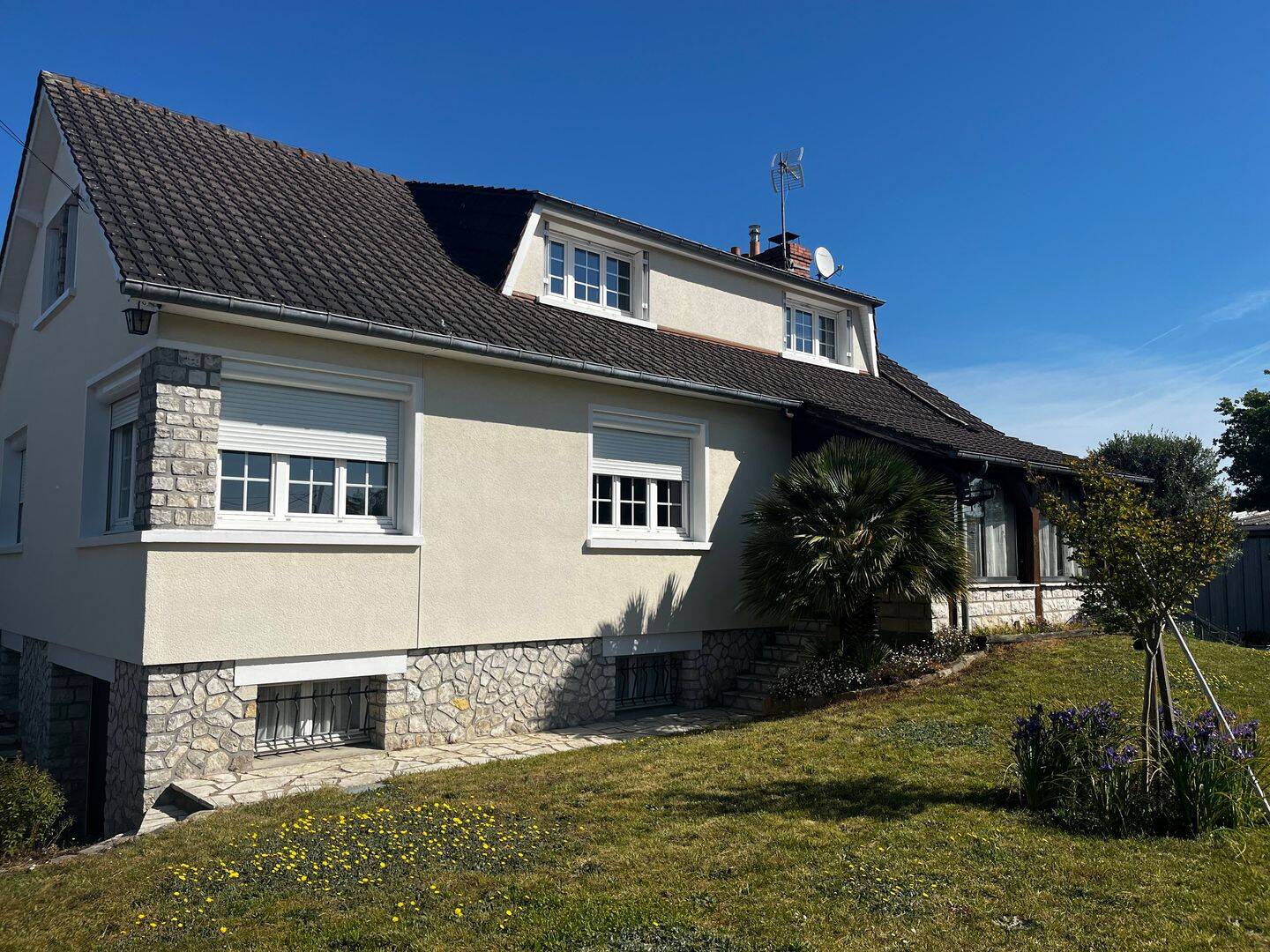 Maison 6 pièces 136 m² · à Cléry-Saint-André · 136 m² · 259 000 €