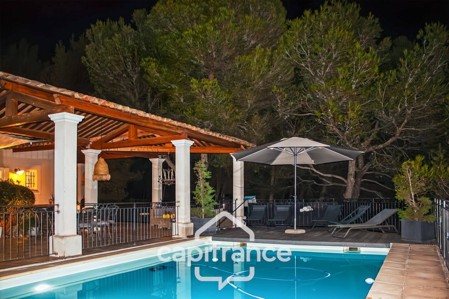 Maison 7 pièces 191 m² · à Mallemort · 191 m² · 1 090 000 €