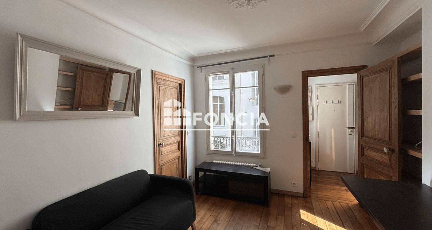 Appartement 2 pièces 38 m² · à Paris 10ème Arrondissement · 37,8 m² · 1 420 €/mois