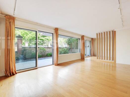 Appartement à vendre 750 000 € 5 pièces 3 chambres 104 m² RDC Victor Hugo-Belvédère Saint-Germain-en-Laye 78100