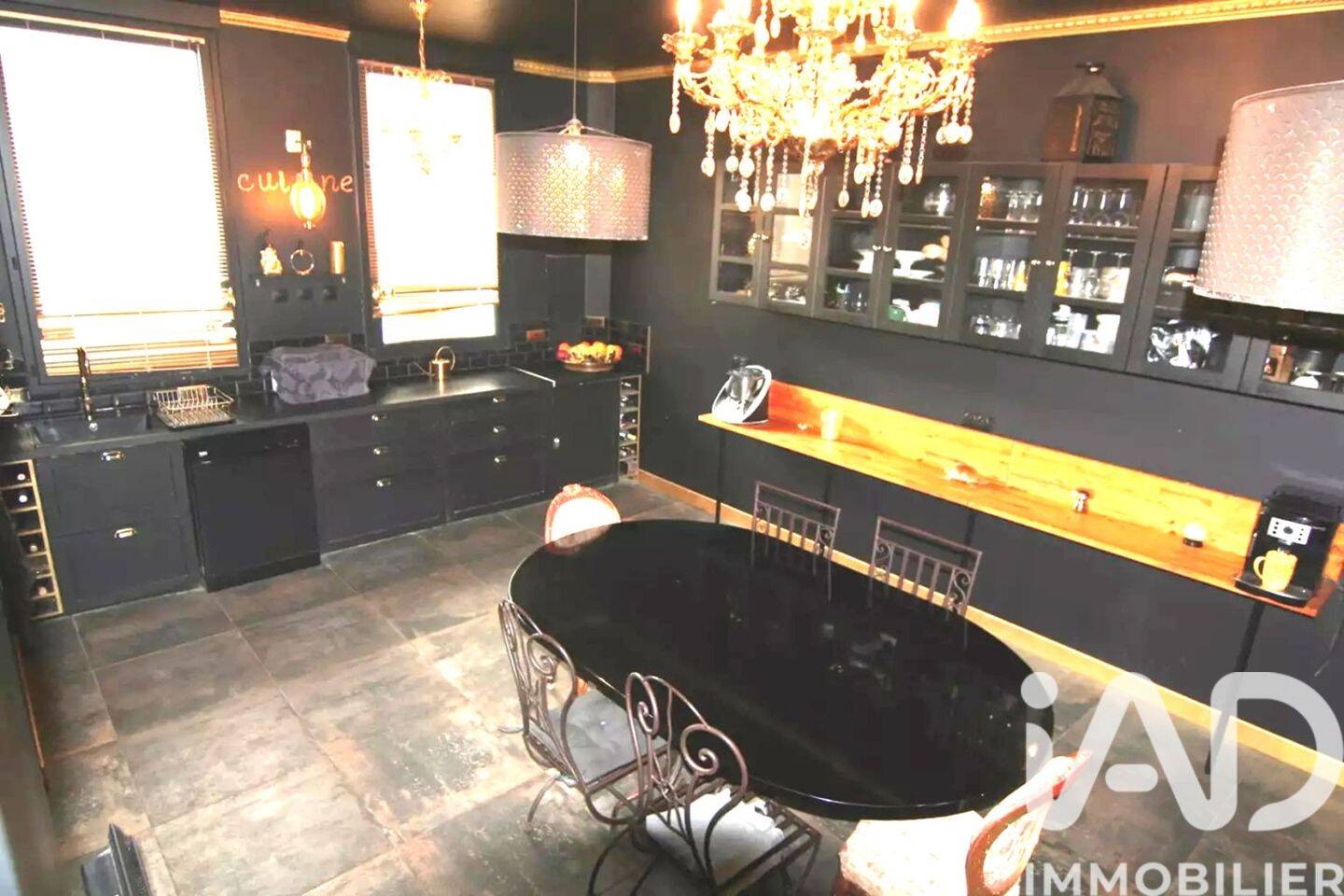 Appartement 7 pièces 148 m² · à Saint-Chéron · 148 m² · 258 000 €