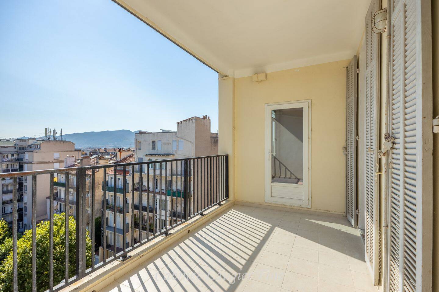 Appartement 4 pièces 145 m² · à Marseille 8ème Arrondissement · 145,4 m² · 830 000 €
