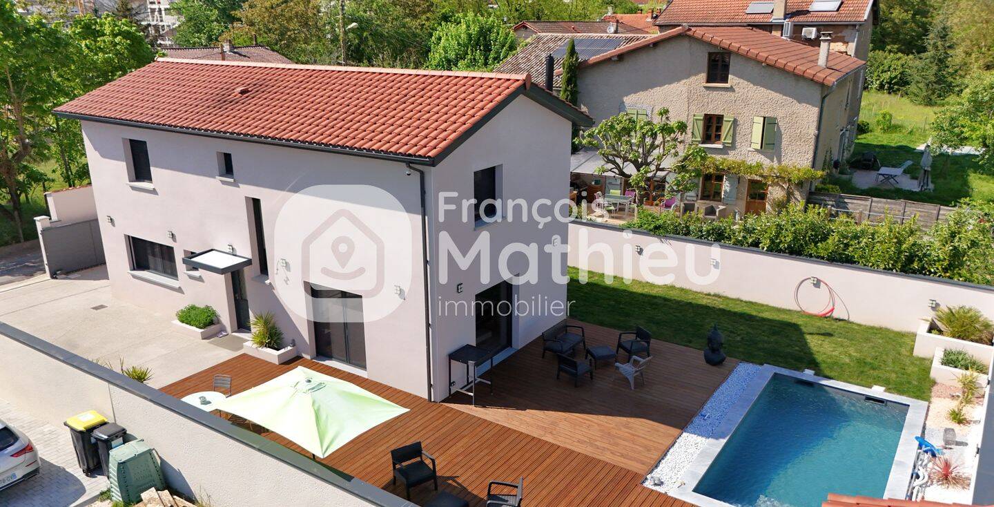 Maison 4 pièces 129 m² · à Trévoux · 129 m² · 535 000 €