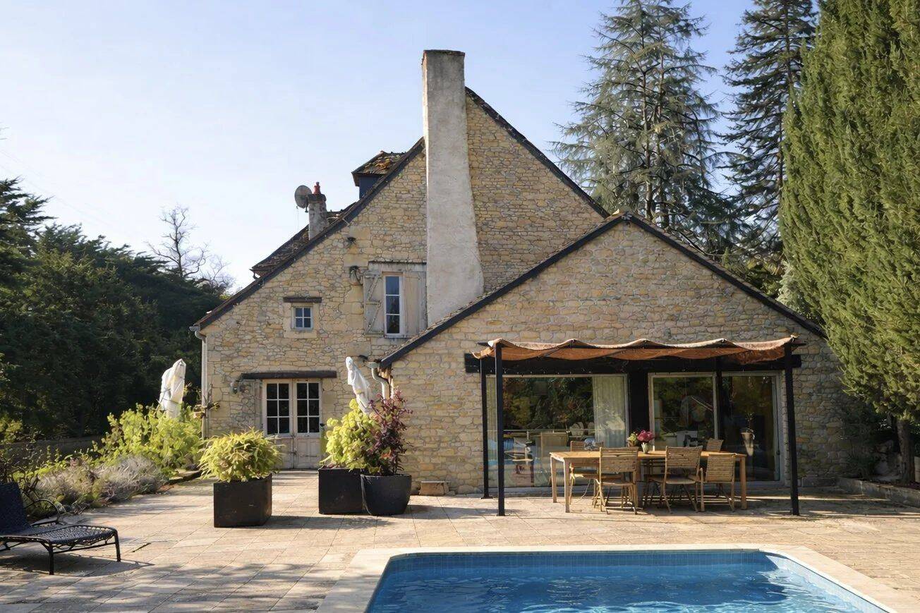 Maison 6 pièces 233 m² · à Saint-Martin-d'Heuille · 233 m² · 395 000 €