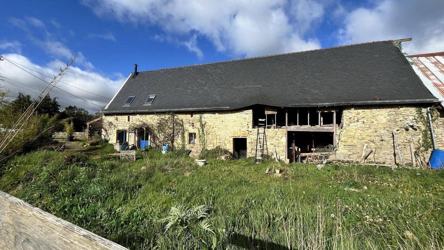Maison 2 pièces 145 m² · à Brandivy · 145 m² · 175 000 €