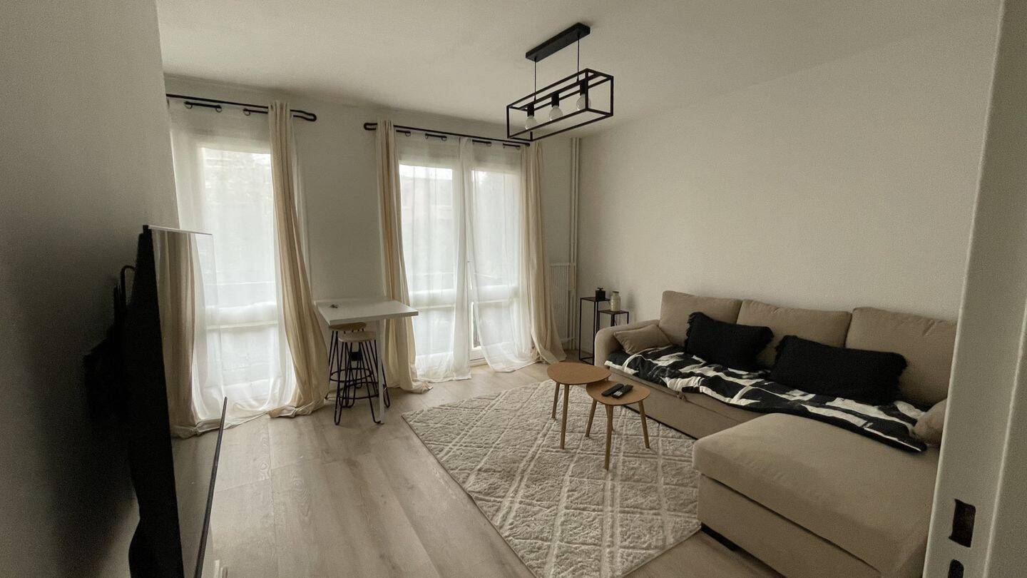 Appartement 1 pièce 27 m² · à Saint-Étienne · 27 m² · 465 €
