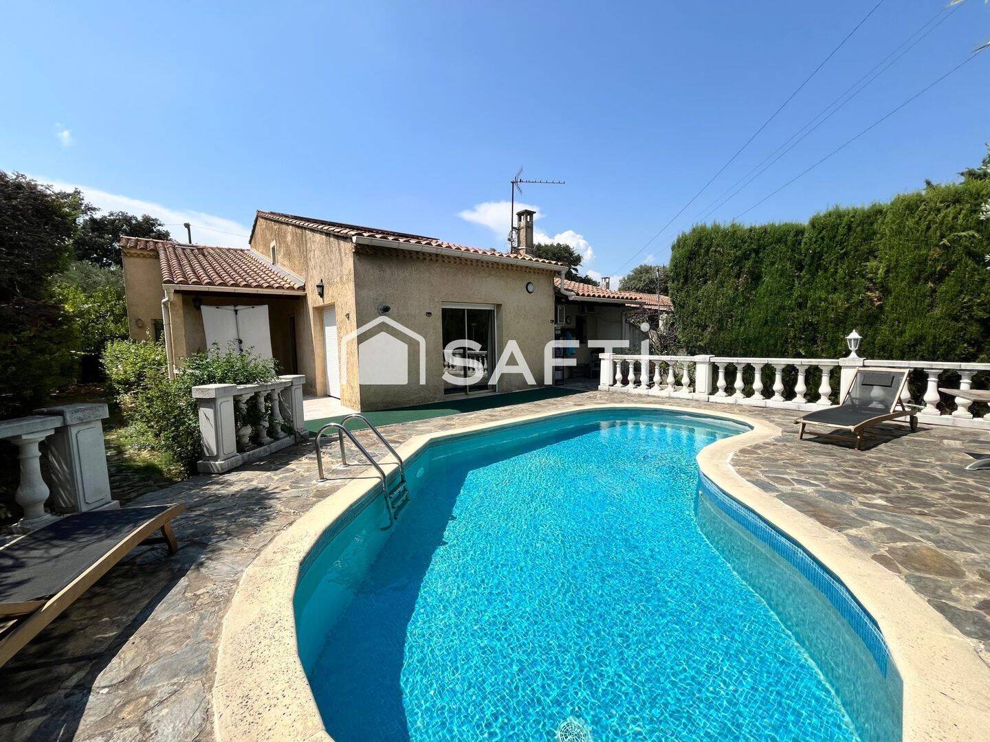 Maison 6 pièces 162 m² · à Châteauneuf-de-Gadagne · 162 m² · 383 000 €