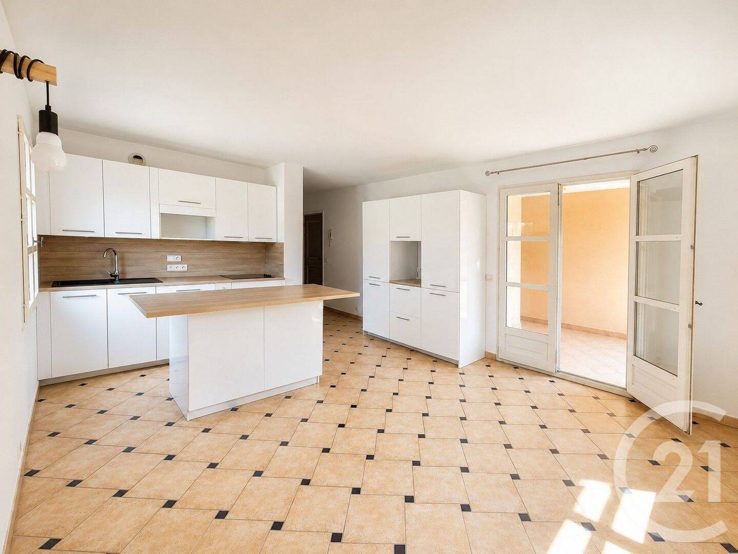 Appartement 3 pièces 52 m² · à La Mole · 52,2 m² · 252 000 €