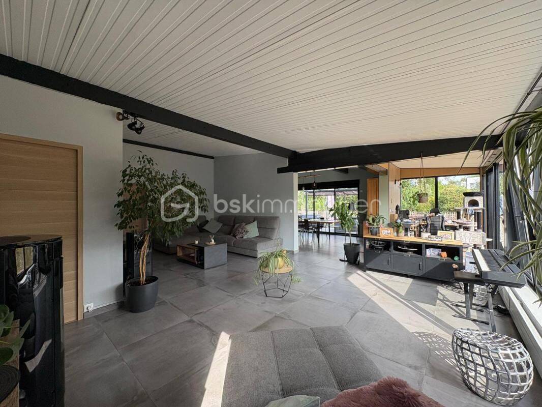 Maison 8 pièces 180 m² · à Sainghin-en-Mélantois · 180 m² · 675 000 €
