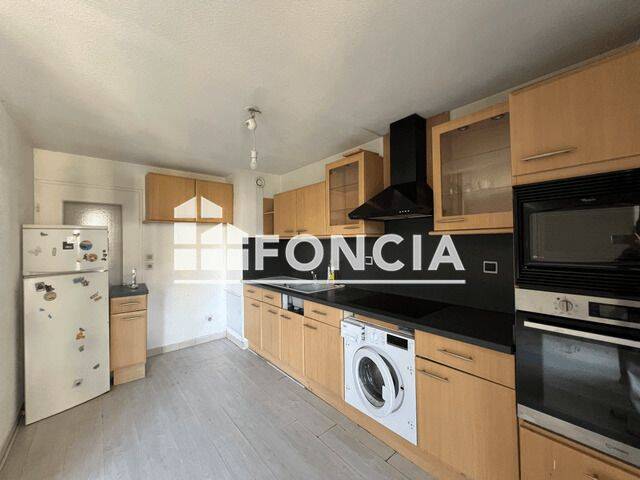 Appartement 3 pièces 62 m² · à Grenoble · 61,7 m² · 867 €