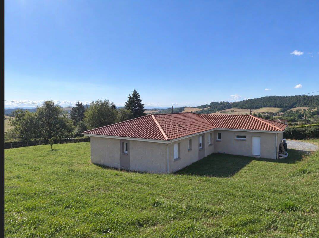 Maison 6 pièces 140 m² · à Bully · 140 m² · 330 000 €
