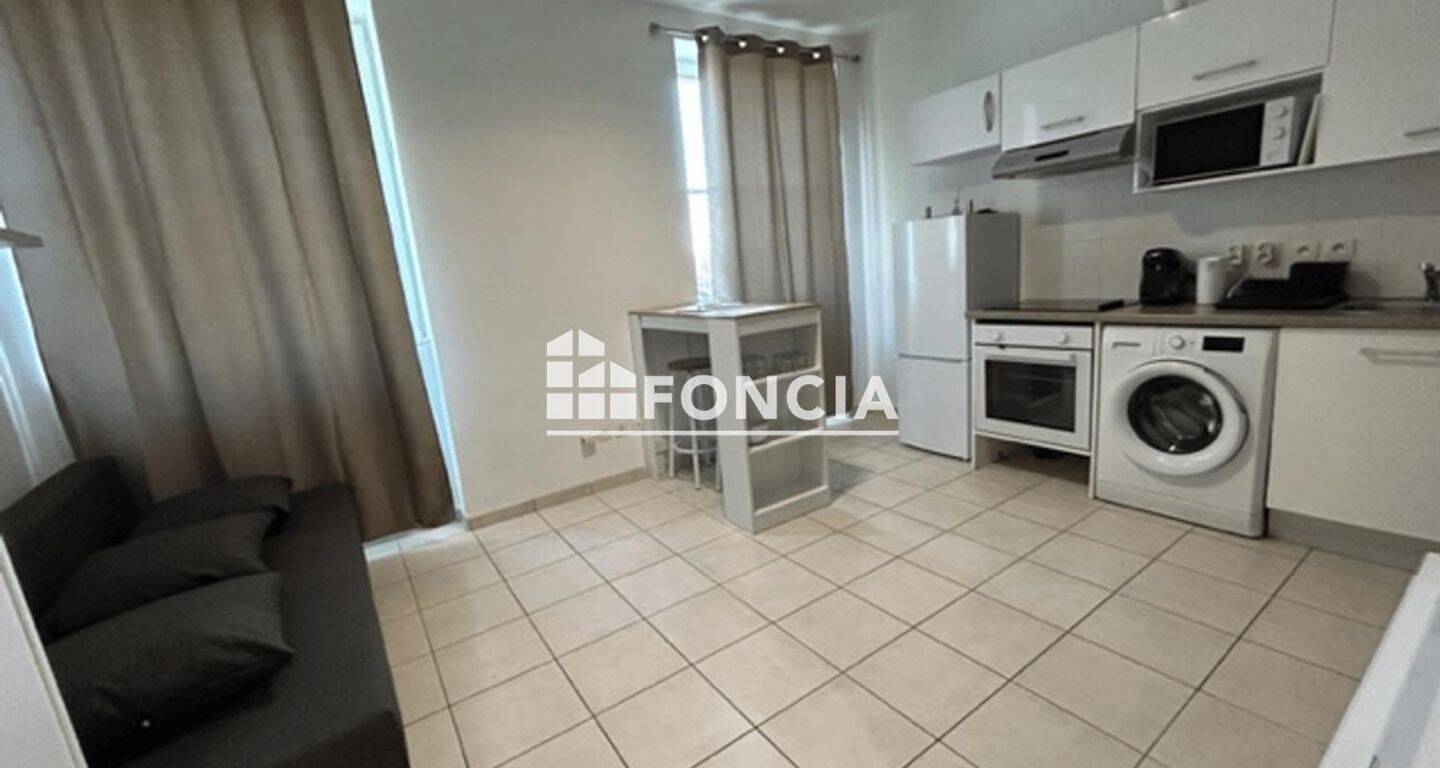 Appartement 1 pièce 21 m² · à Roquemaure · 21,4 m² · 375 €/mois