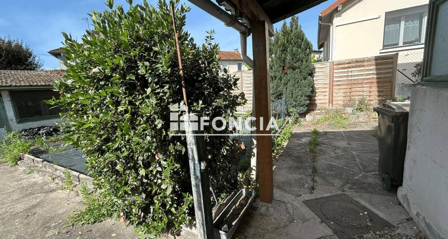 Maison 3 pièces 91 m² · à Roanne · 90,5 m² · 750 €